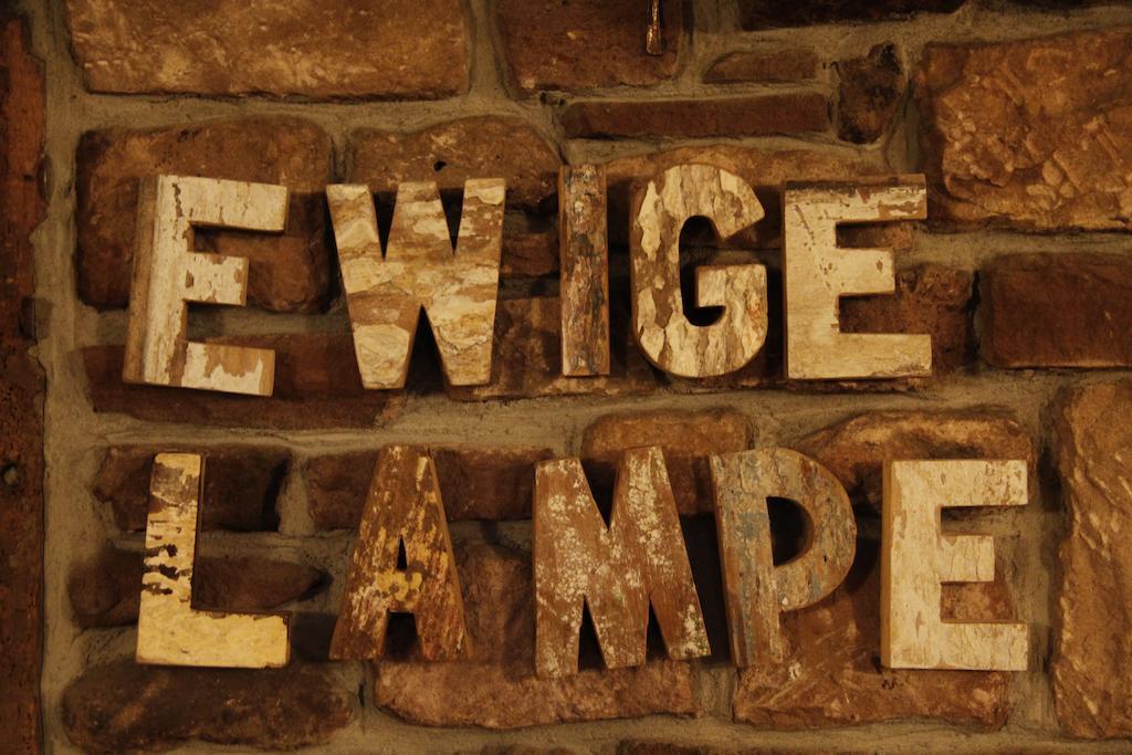 Zur Ewigen Lampe Romantisches Landhotel & Restaurant Nideggen Exterior photo